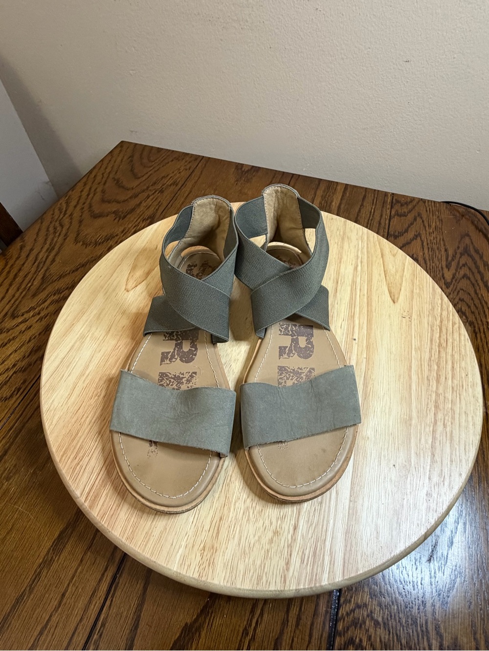 Sorel  Women's Ella Sandals